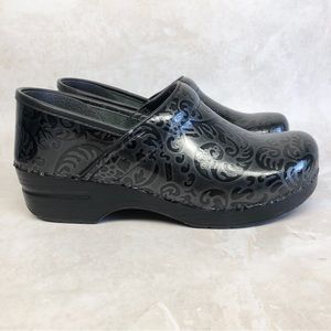 Dansko Professional Leather Black Womens Sz EU 40 US 9.5-10 Work Clogs 2022-9e5